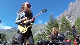 KADAVAR - Goddess Of Dawn - (Live, voice too muted)