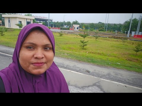 একজন মহিলা মানুষ হয়ে কতটা পরিশ্রম করে নিজের ছেলেমেয়েকে নিয়ে বাজার করে খেয়ে ভালো থাকি। 