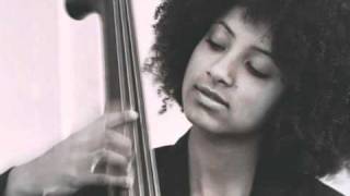 Esperanza Spalding - Junjo - Mompouana chords
