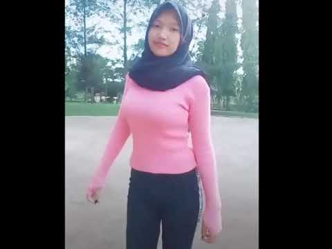 Jilbab semok bergoyang teteya besar part 2