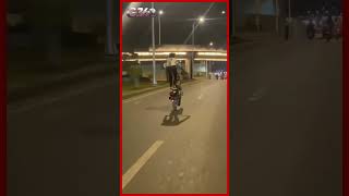 खौफनाक हादसा 70cc बाइक पर स्टंट पड़ा भारी, रीढ़ की हड्डी टूटी! #news249 #viralvideo