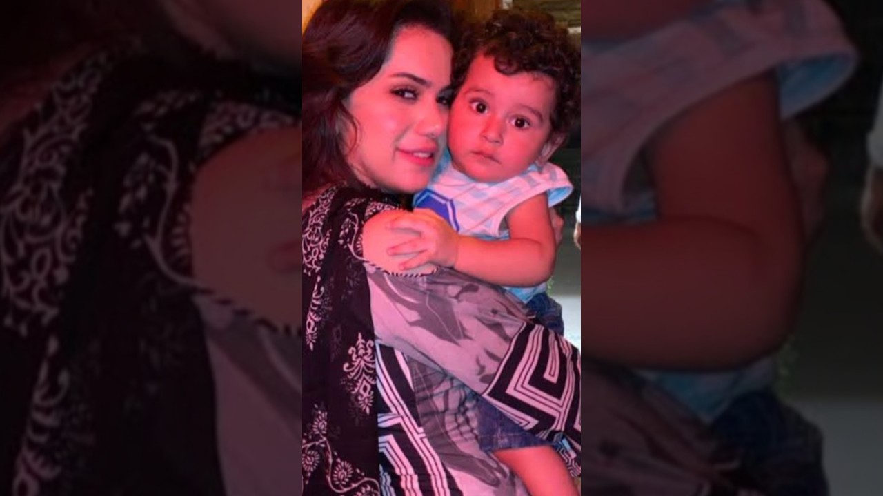 Ghana Ali with cute  daugter😯😳