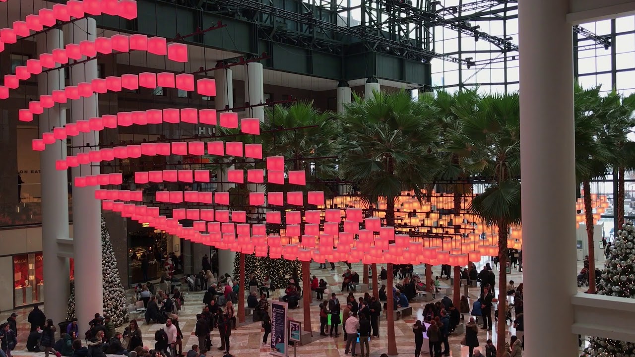 christmas-lights-display-in-brookfield-place-lower-manhattan-new-york