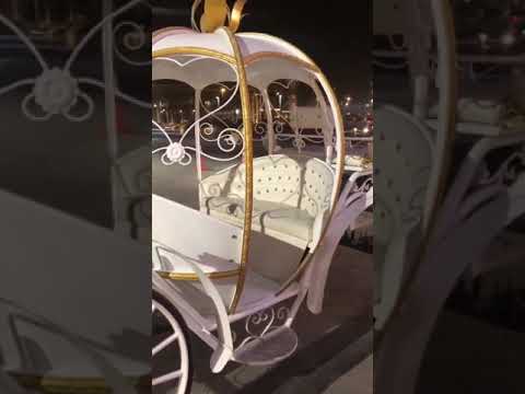عربة سندريلا في واجهة الرياض