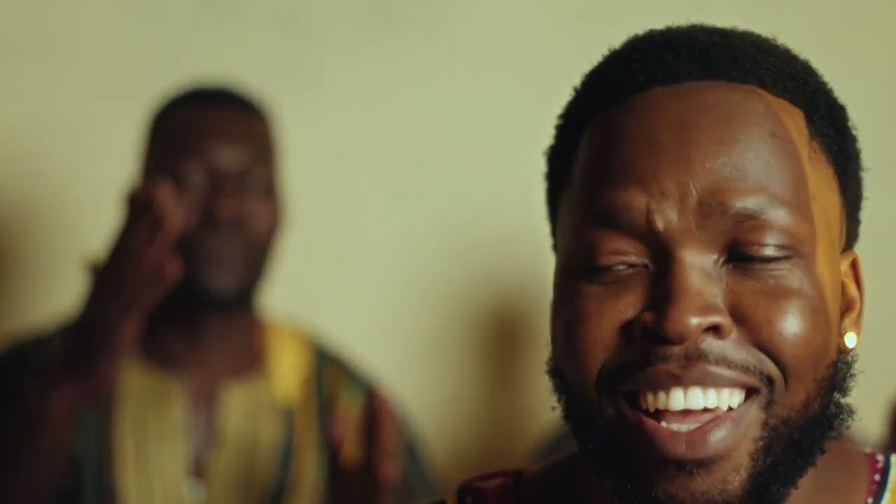 Siya Ntuli - Mhlobo Wami (Ft. Mtuba Thulisa Brothers) [Visualizer]