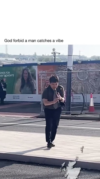 Can you guess this legendary tune? 🎶🕵️‍♂️ | Original Video Credits:🎥 @ub1ub2 via Instagram