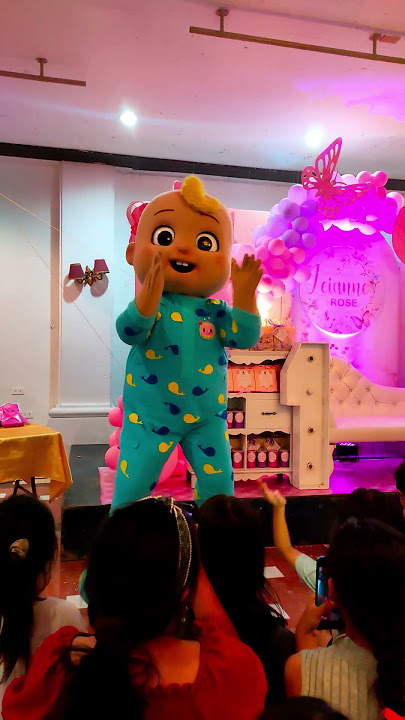 Wheels on the bus | Cocomelon Dance with JJ
