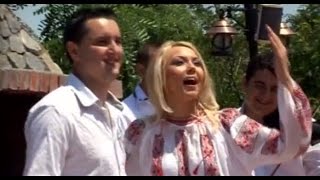 Denisa si Nicu Vesa - Aud lumea cum vorbeste (VIDEOCLIP)