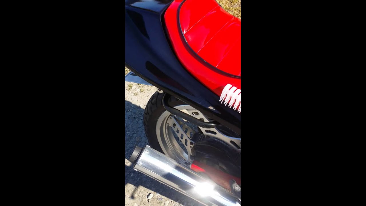 VT250f紀の国屋マフラー音 - YouTube