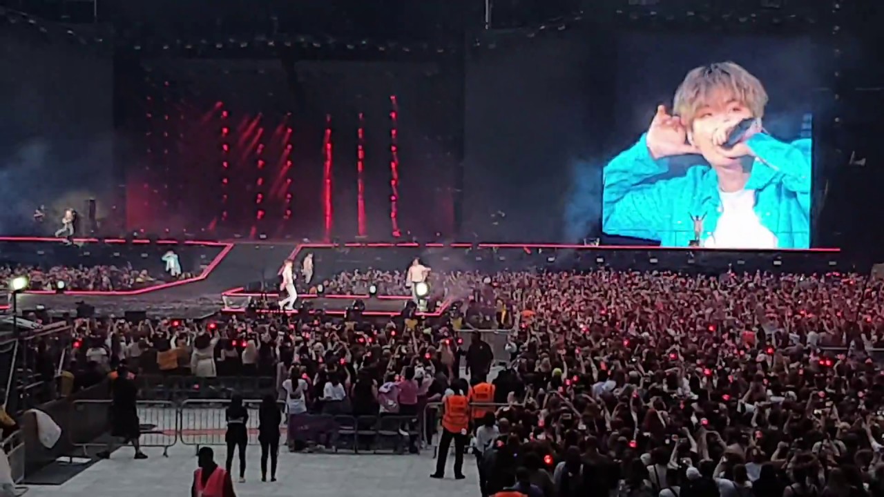 BTS - Dope / Baepsae / Fire 💜 Day 2 @ London Wembley Stadium
