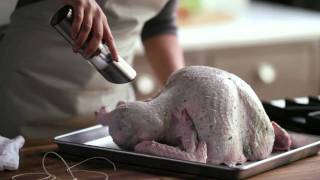 The key to roasting your thanksgiving turkey perfection lies in its
preparation. williams-sonoma culinary expert amanda shares with you
some important tip...