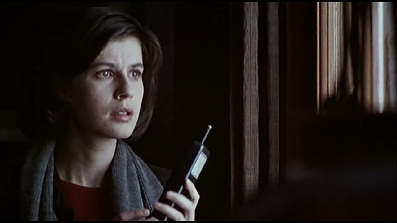 Three Colors: Red (1994) - Trailer