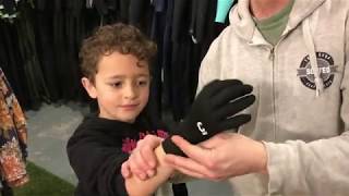 A Guide To Getting The Right Size Kids Wetsuit Gloves