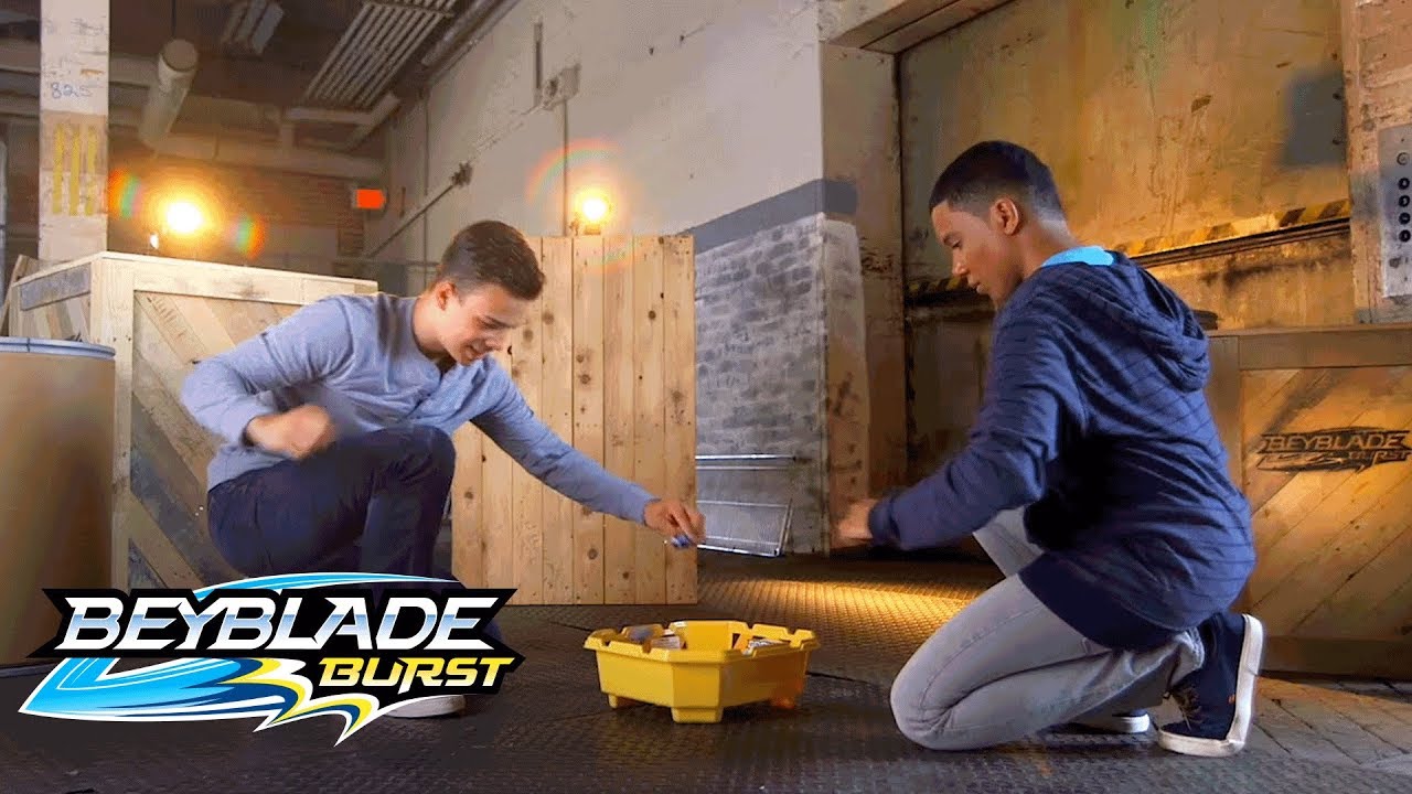 Hasbro Beyblade Arena SlingShock Rail Rush Battle Set Duell Kreisel