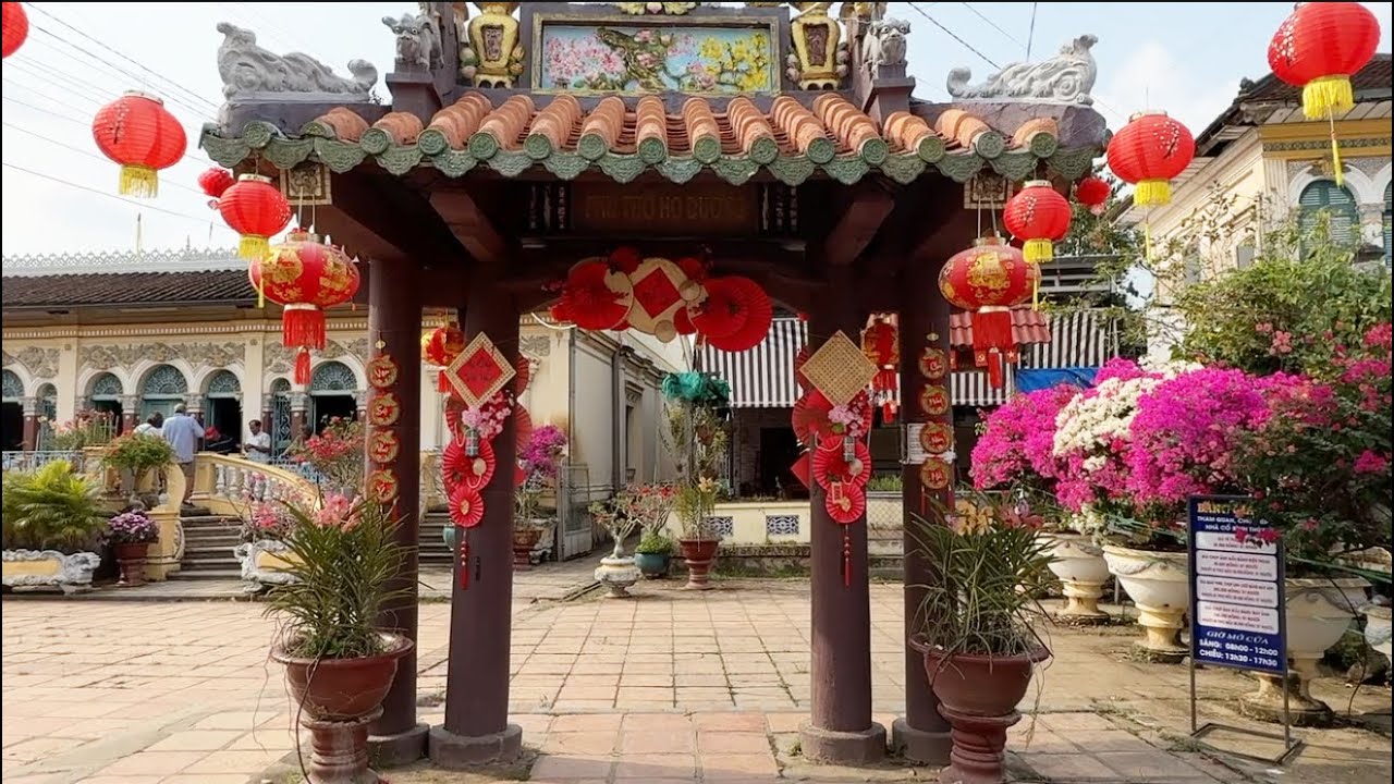 Vẻ đẹp Cổ Kính! Mỹ Duyên tham quan Nhà Thờ Cổ Bình Thuỷ Cần Thơ Mùng 5 Tết #myduyen #nhacobinhthuy