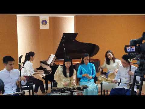 ลมพัดชายเขา เปียโน บรรเลงโดย พราว (Dec 16, 2018)