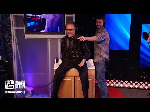 Ronnie Mund Demonstrates How He Washes His Butt in the Sink (2013)