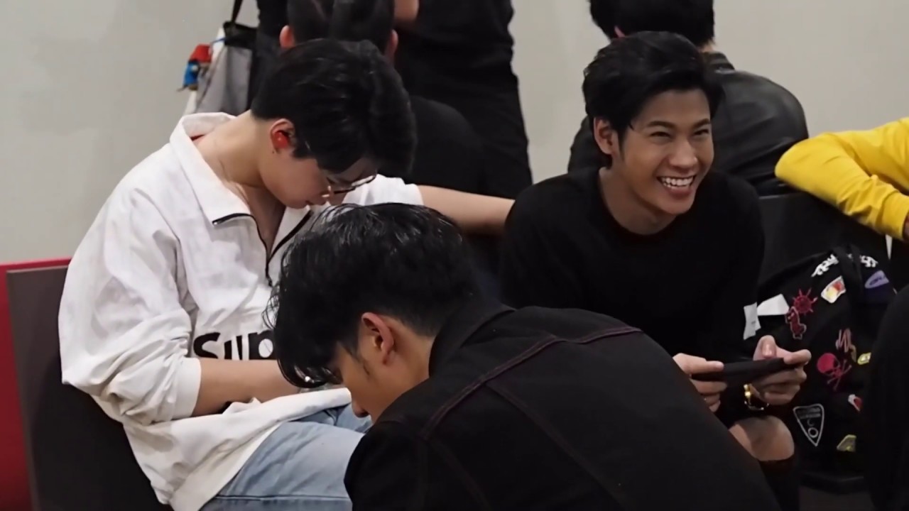 คริส สิงโต สนามบินย่างกุ้งขากลับ @ #OishiOurskyyinMyanmar