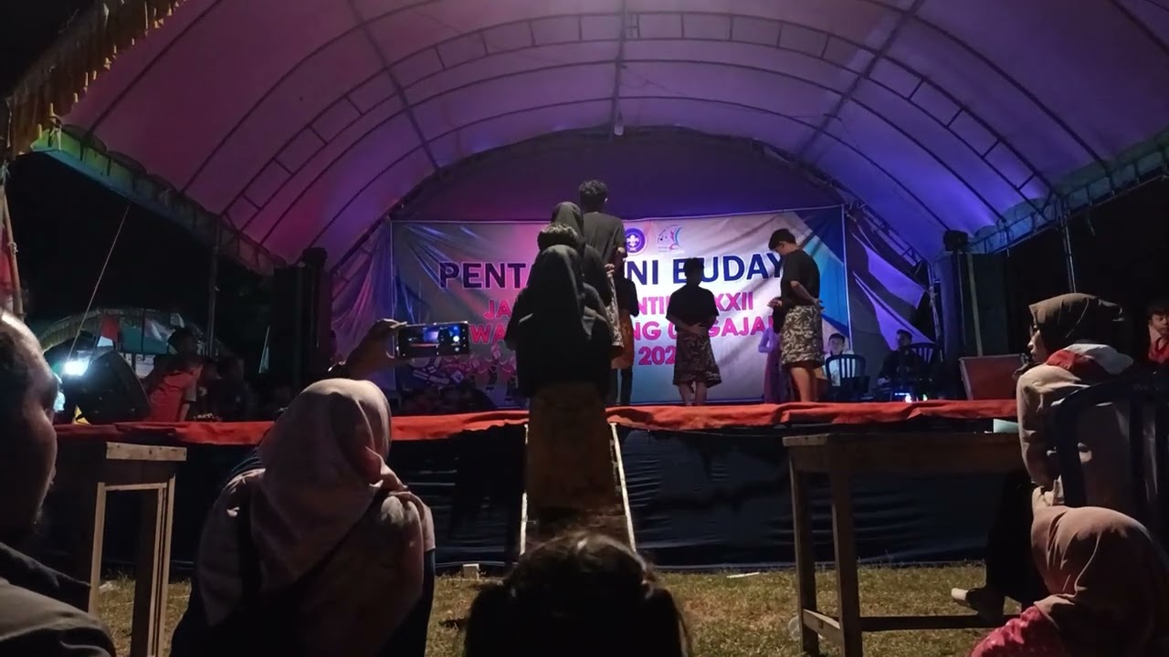 Pentas seni budaya 