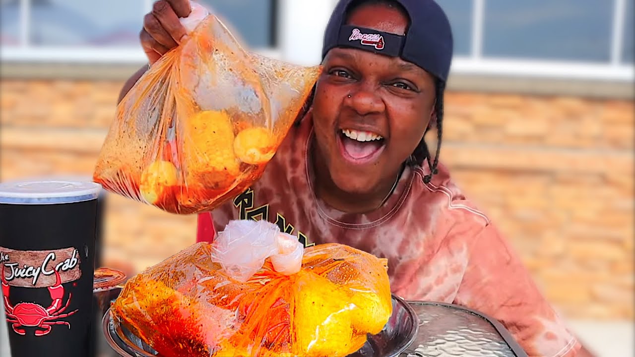 JUICY SEAFOOD BOIL• LOBSTER TAILS + SNOW CRAB LEGS & HEAD ON SHRIMP