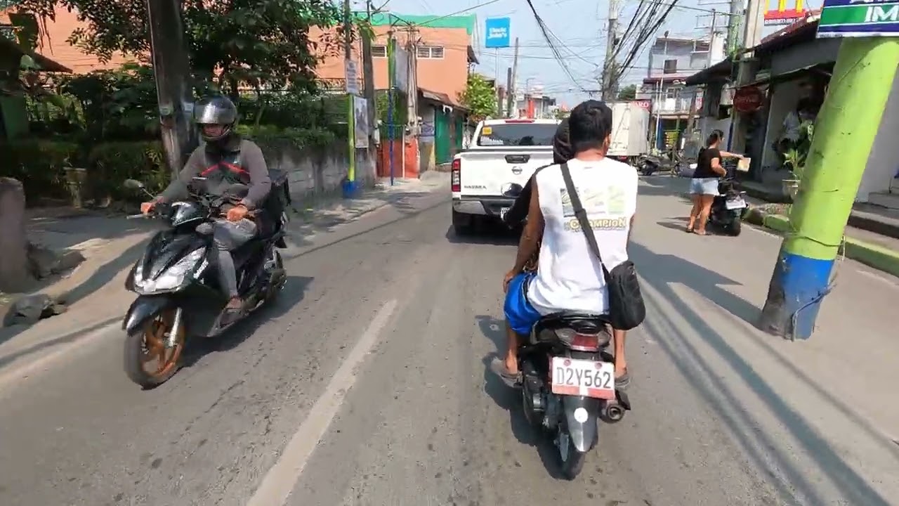 Plate No. D2Y562 - No Helmet, Wearing Slippers, Reckless Driving