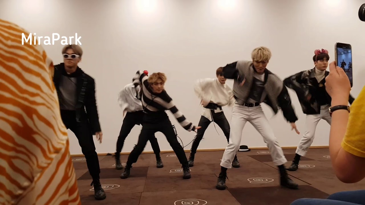 Ateez Say my Name fancam fansign in Berlin 20190410 - YouTube