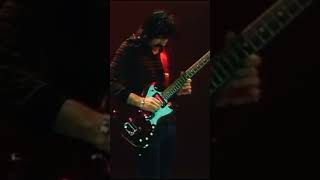 Download Lagu when the guitar is crying!😱 #music  #rockmusic #guitar #facts #viralshorts #rockmusician #nazareth MP3