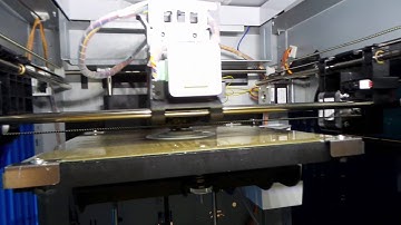 Da Vinci 1.0A 3D printer in action