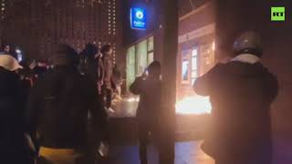 Fire! FIRE! | Protesters set Brussels police station ablaze