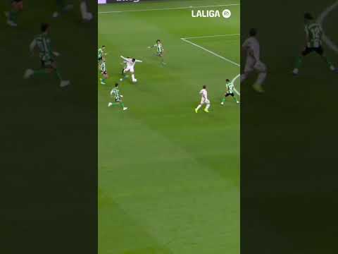 Sofyan Amrabat vs Kylian Mbappé 😉🔥 #LaLigaHighlights — football highlights