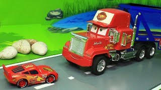 Мультик с игрушками на русском языке - Гордость машинки! Мультик с игрушками на русском языке - Гордость машинки!