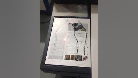 Dynamic focus CO2 laser marking machine cutting paper