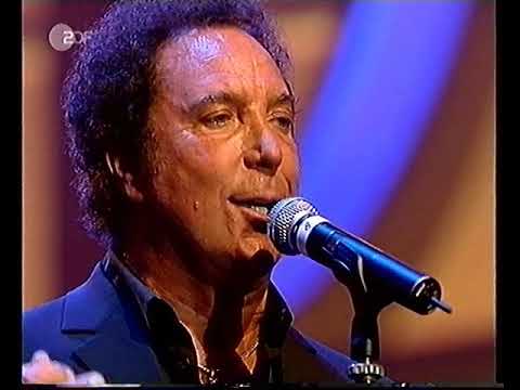 TOM JONES - Delilah (Pavarotti & Friends 2001)