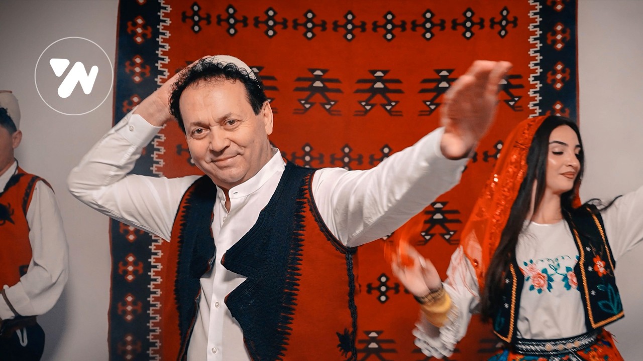 Guarda Gëzim Nika - Vallet e vëndit tim (Official Music Video) su YouTube Guarda Gëzim Nika - Vallet e vëndit tim (Official Music Video) su YouTube