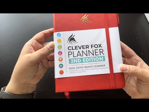 Clever Fox Weekly Non-Dated Planner Second Edition | Flip Through and First Impressions #planner