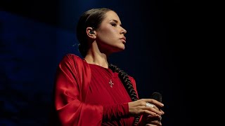 Видео Vlada MIRAVI - За речкой (Live in Moscow, 2024)