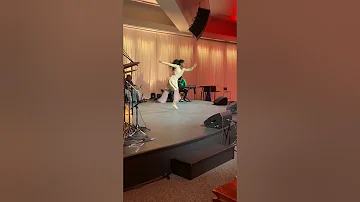 Chyna Taylor dancing to “Respond” by Travis Greene,