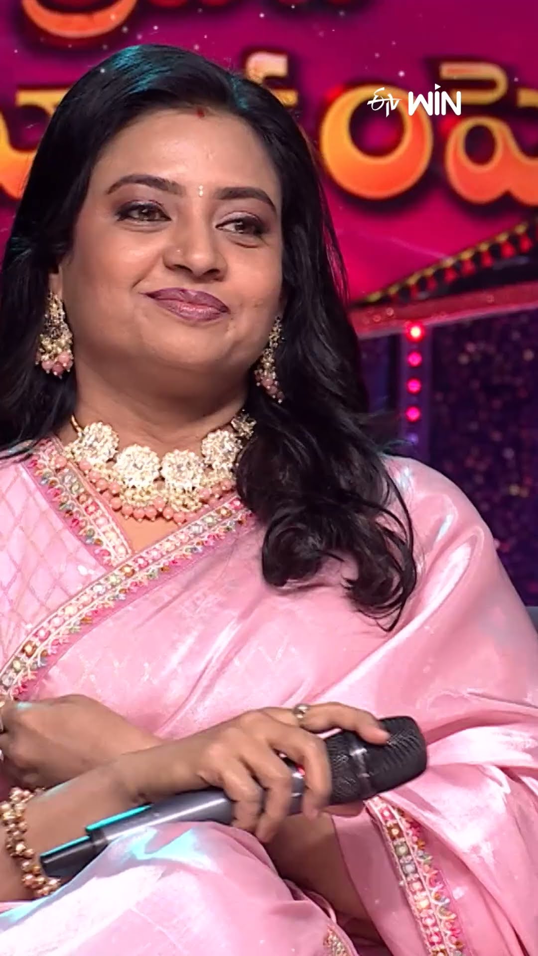 #shorts - ప్రేమ గురించి ఓ మహా కవి ఏమన్నాడో తెలుసా..? #sridevidramacompany #rashmi #comedy #nookaraju