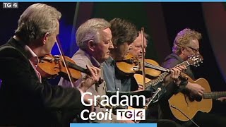 Miniatura de vídeo de "Liam O'Flynn, Seán Keane, Paddy Glackin, Arty McGlynn & Paul Brady | Gradam Ceoil TG4 2007"