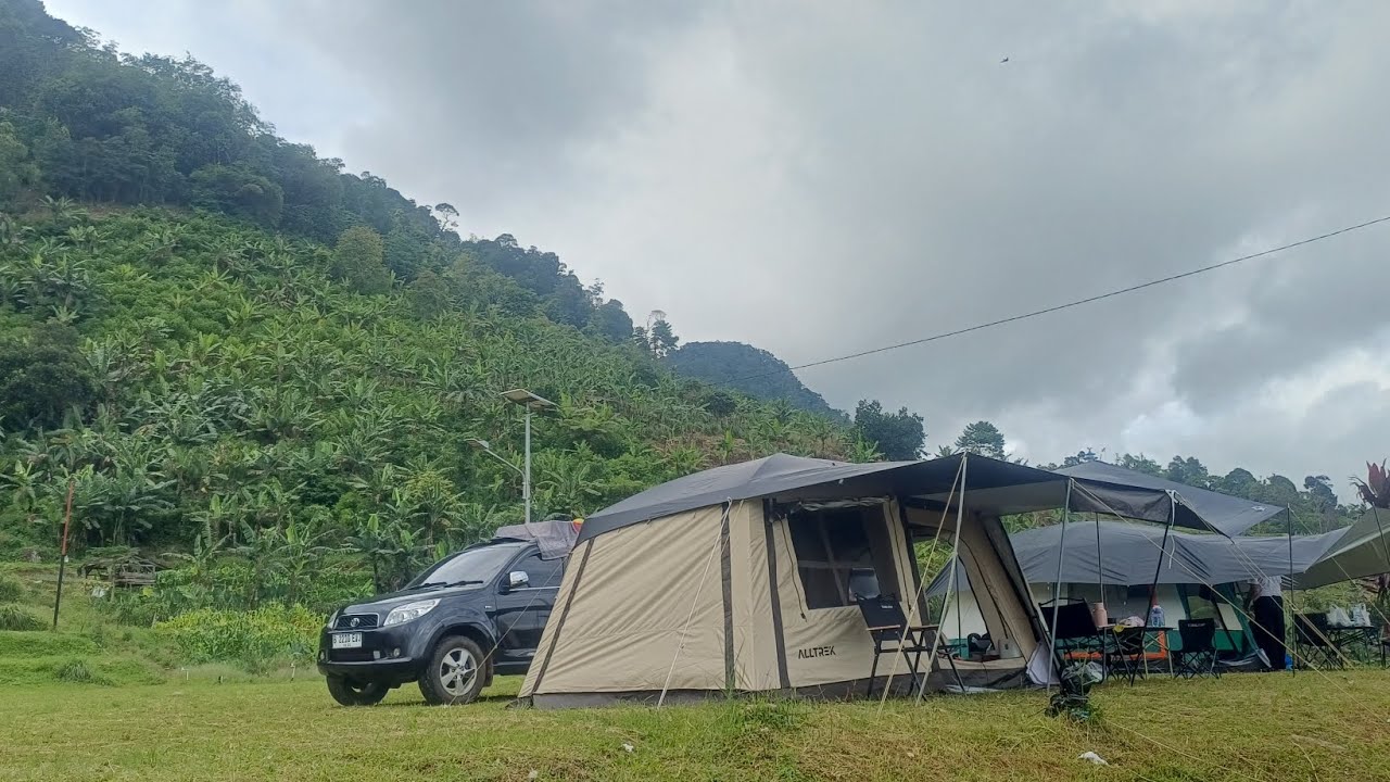 Dzakira Family Camp puncak 2 Sukamakmur via sentul bonus jalur tracking puncak Gombong, curug guntur