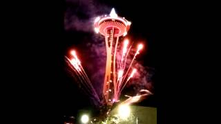 Seattle New Year 2015 Fireworks Space Needle /)