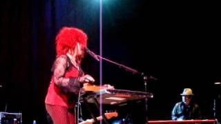 Cyndi Lauper- Rollin&#39; and Tumblin&#39;