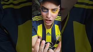 Fenerbahçeliyim, Otizmiliyim, Şizofrenim, Çoklu Kişilik Bozukluğum Var