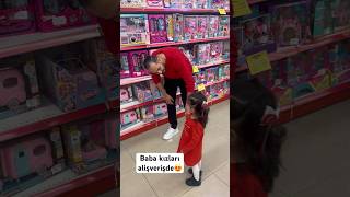 Baba ve kızları alişverişde #vlog #tarif #shortvideo #çocuk #tavsiye #oyuncak #23nisan
