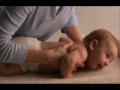 الاطفال: مساج الطفل الرضيع - how to baby massage video