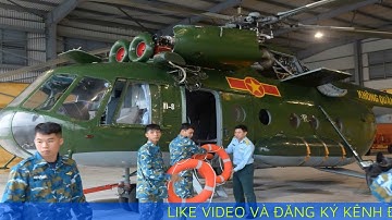 Hàng trăm chiến sĩ Hải quân và Đặc công nước vượt lũ xuyên đêm cứu dân bị cô lập