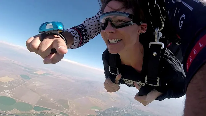 Nikki McClain's Tandem skydive!