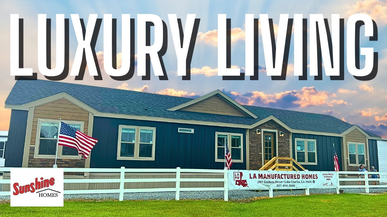 Ого! Какой огромный дом! 230 кв. футов! 4 спальни и 3 ванные комнаты!