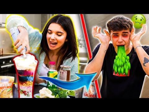 MARKETTEKİ HERŞEYİ KARIŞTIRIP İÇTİK! Smoothie Challenge! @siladundar1