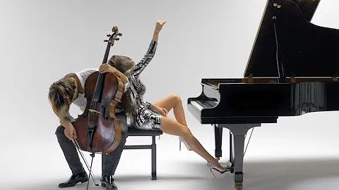 LoLa & Hauser - We Are The Champions